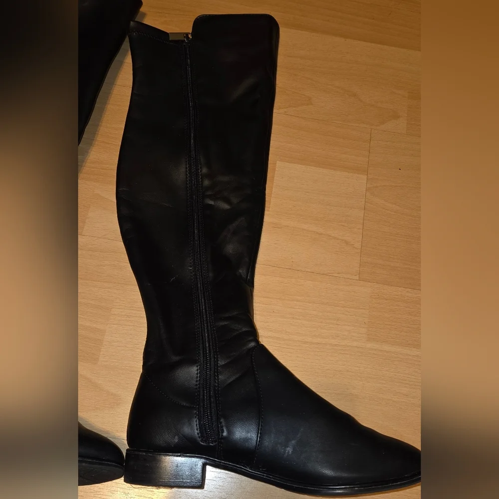 Snug Fit Over the Knee Black Fashion Boots 6.5